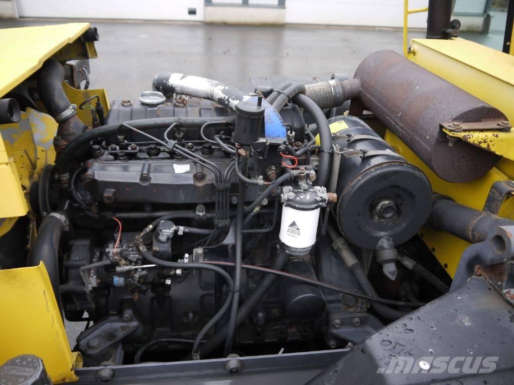 Wille 655 لوادر بعجل