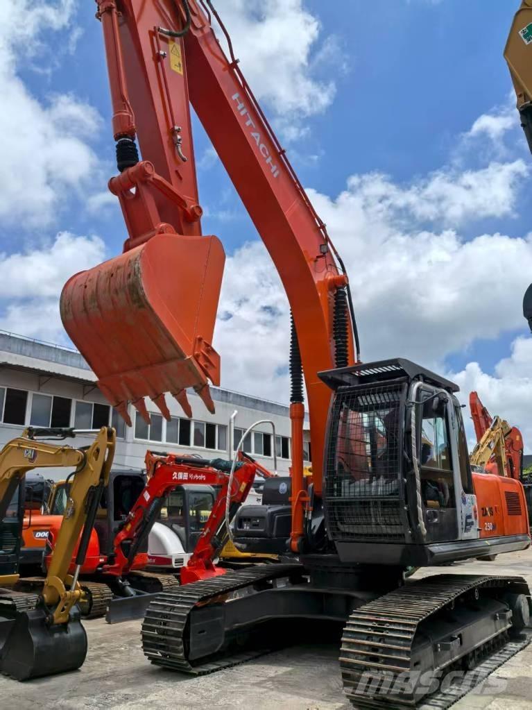 Hitachi ZX 250-3 G حفارات وسط 7 طن - 12 طن