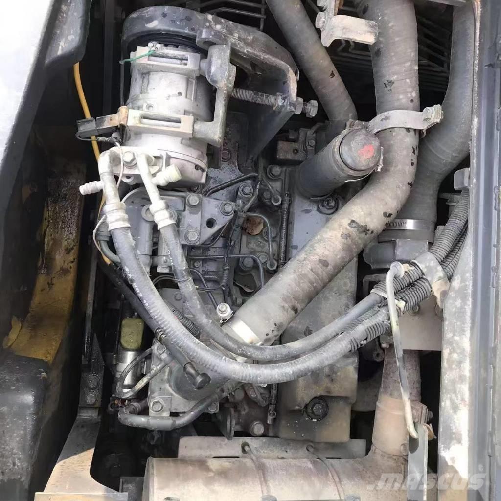 Komatsu PC 138 US حفارات وسط 7 طن - 12 طن
