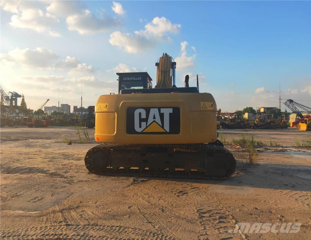 CAT 325D حفارات زحافة
