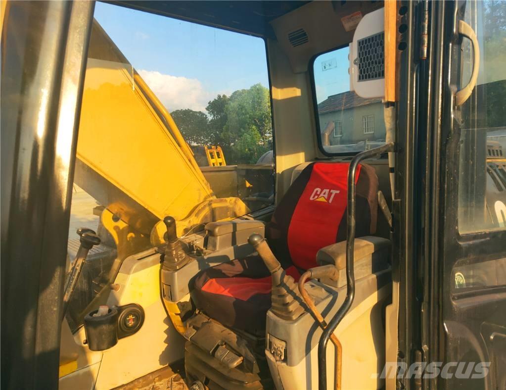 CAT 325D حفارات زحافة