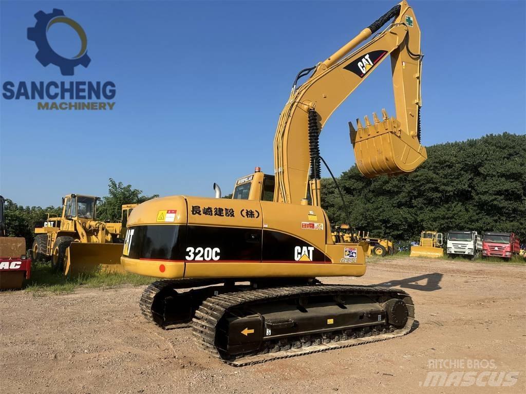 CAT 320 C حفارات زحافة