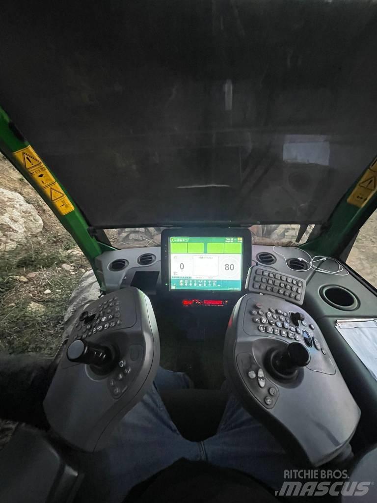John Deere 1270 G حصادات