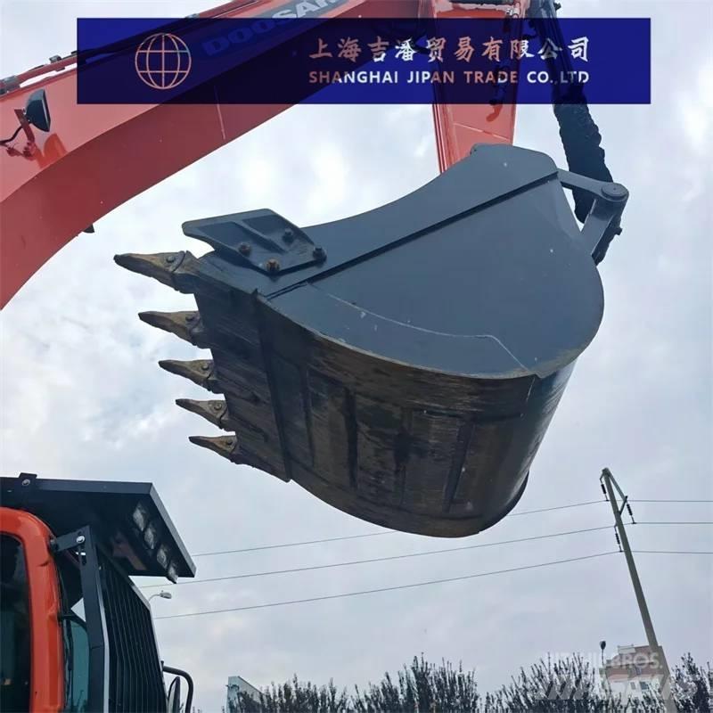 Doosan DX 225 حفارات زحافة
