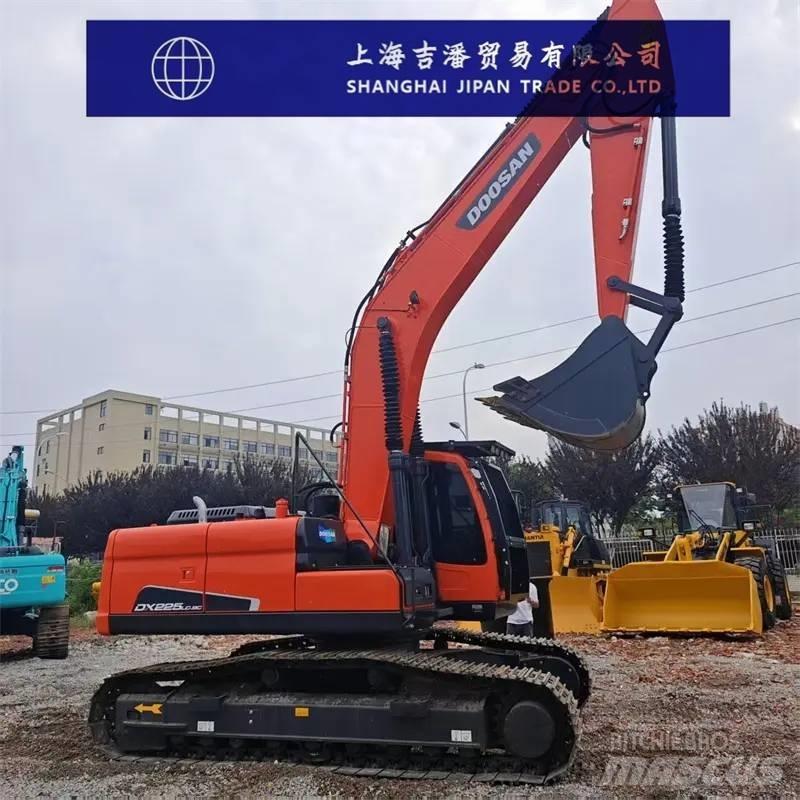 Doosan DX 225 حفارات زحافة