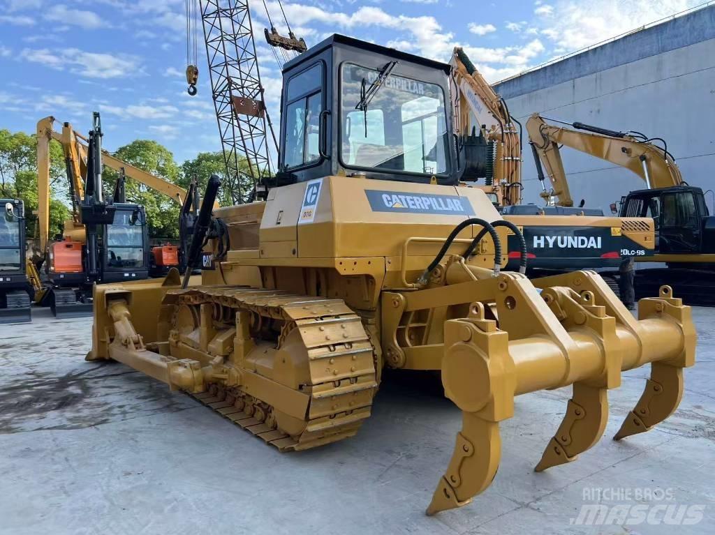 caterpilar D7G بلدوزرات مجنزرة