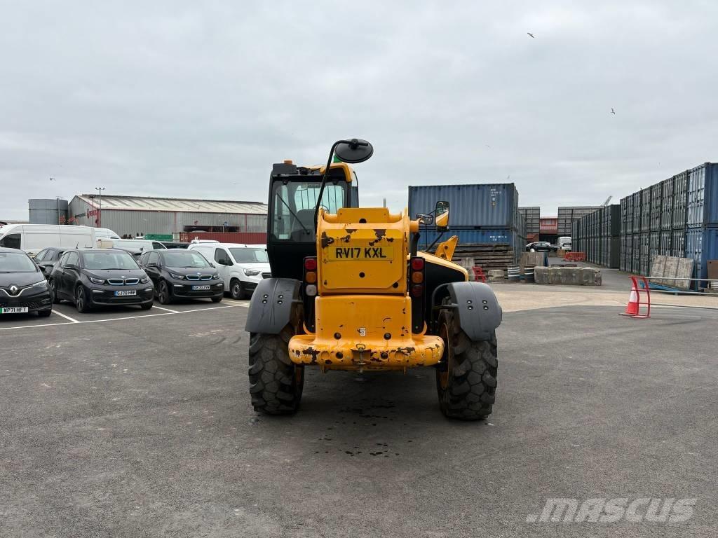 JCB 540-200 مناولات متداخلة