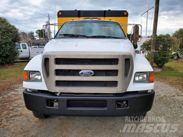 Ford F 650 XL SD شاحنات نقل ألواح الخشب