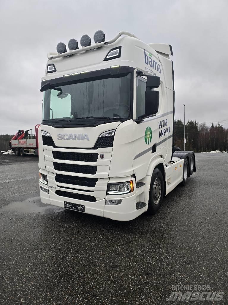 Scania R 560 وحدات الجر