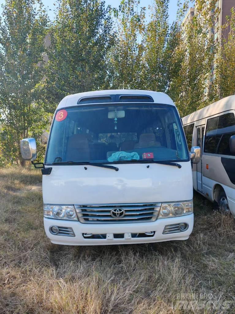 Toyota Coaster حافلة داخل المدينة