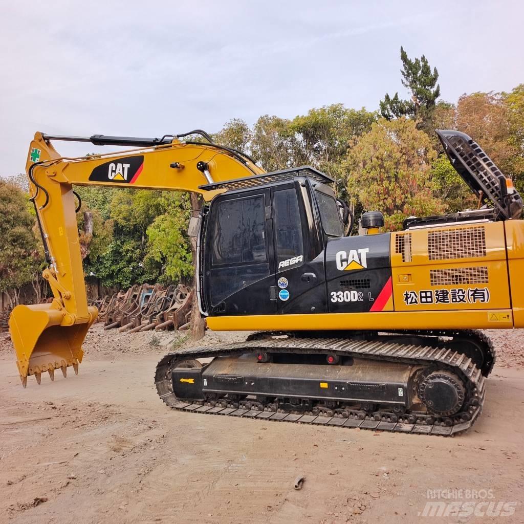 CAT 324D حفارات زحافة