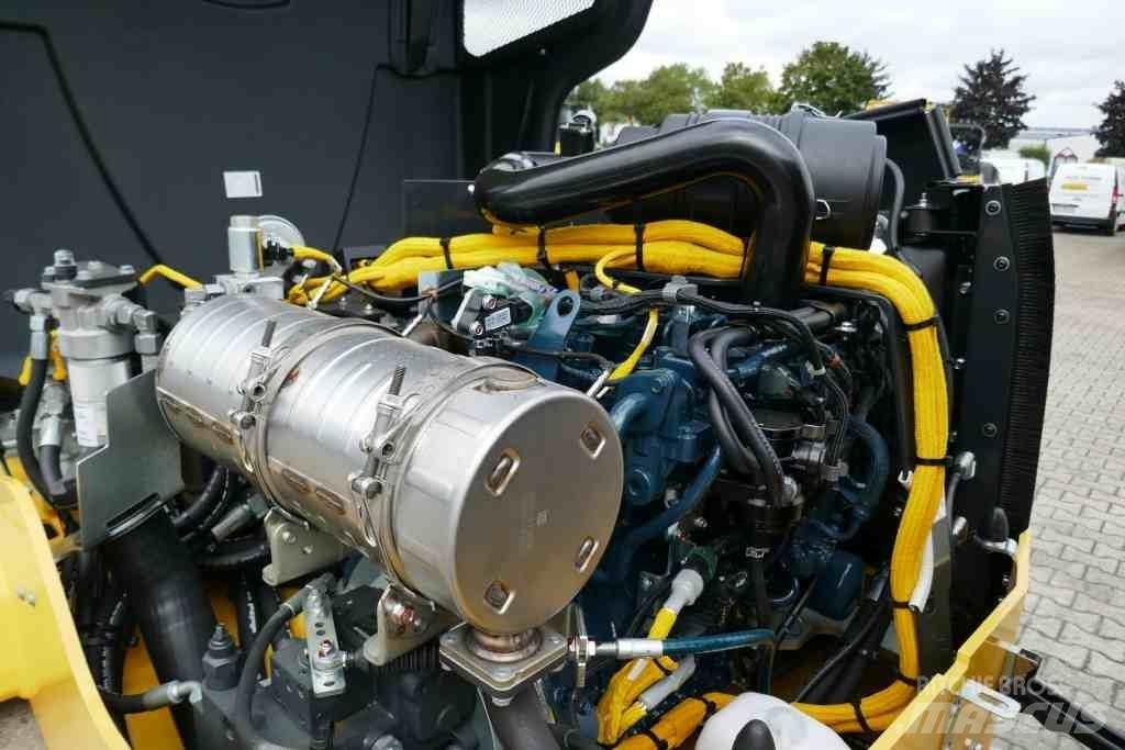 Bomag BW 138 AD-5 مداحل ثنائية الاسطوانة