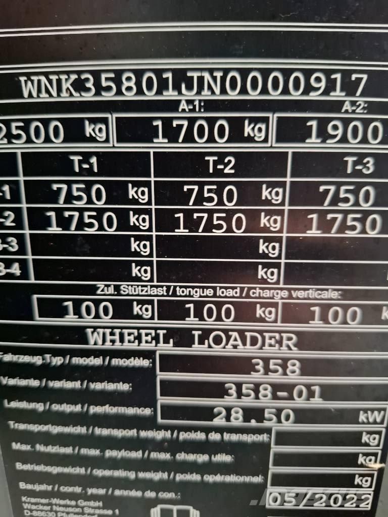Kramer 5040 لوادر صغيرة