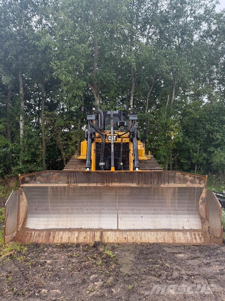 CAT D 6 T LGP بلدوزرات مجنزرة