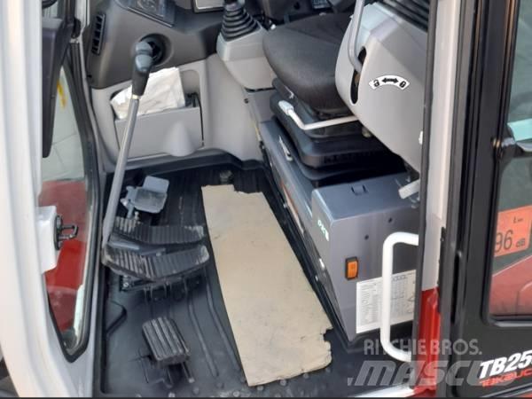 Takeuchi TB 250-2 حفارات صغيرة أقل من 7 طن (حفارات صغيرة)