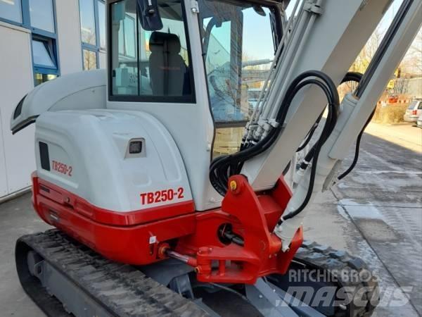 Takeuchi TB 250-2 حفارات صغيرة أقل من 7 طن (حفارات صغيرة)