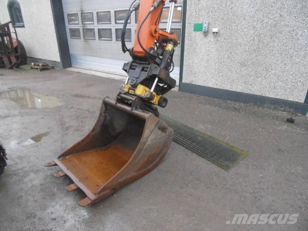 Hitachi 85 US حفارات وسط 7 طن - 12 طن