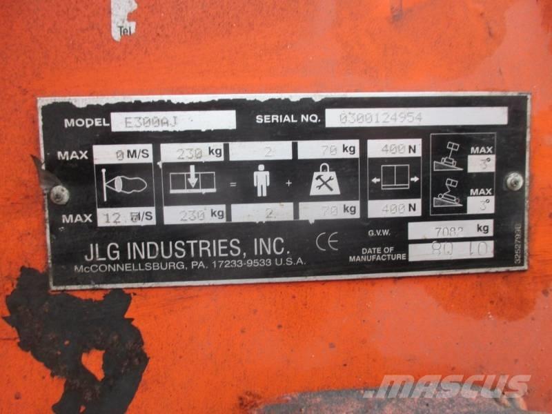 JLG E 300 AJ رافعات سلة مفصلية