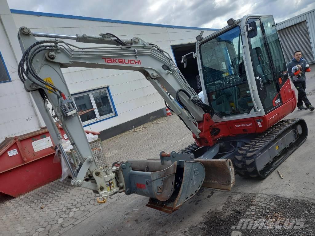 Takeuchi TB 240 حفارات صغيرة أقل من 7 طن (حفارات صغيرة)