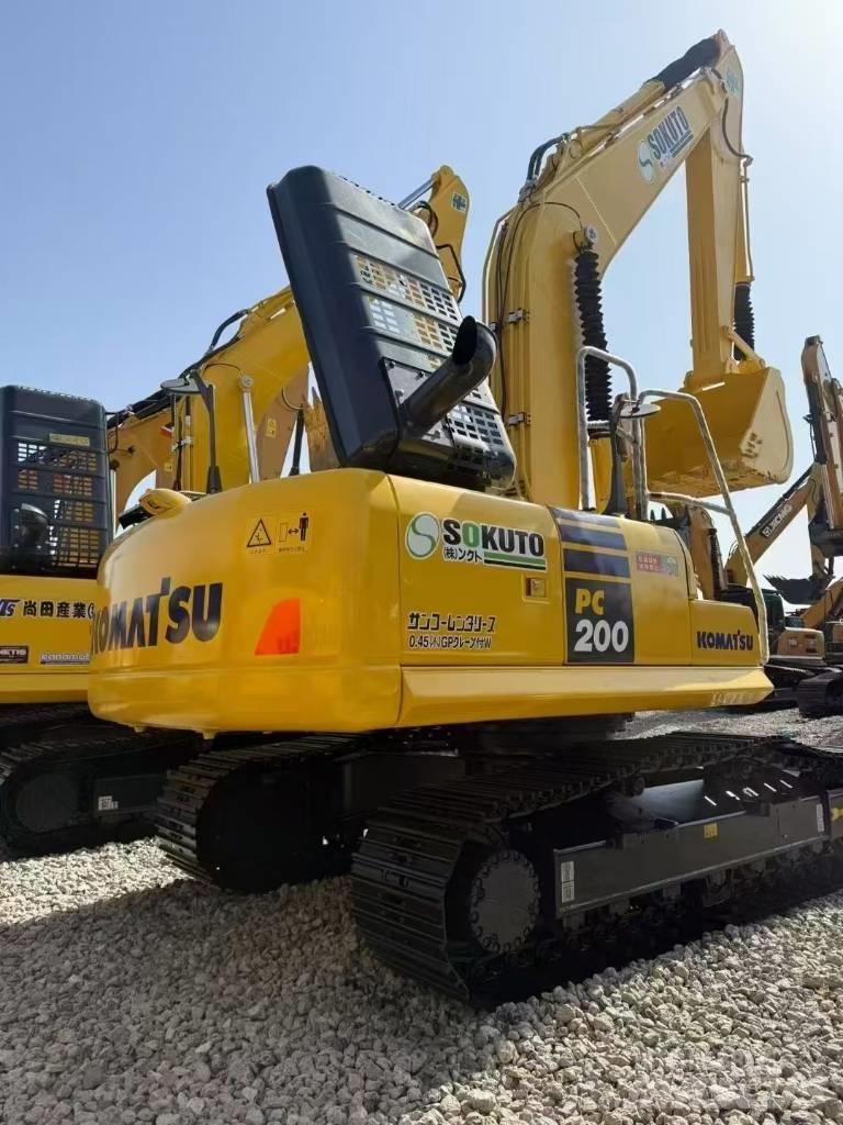 Komatsu 200-8 حفارات زحافة
