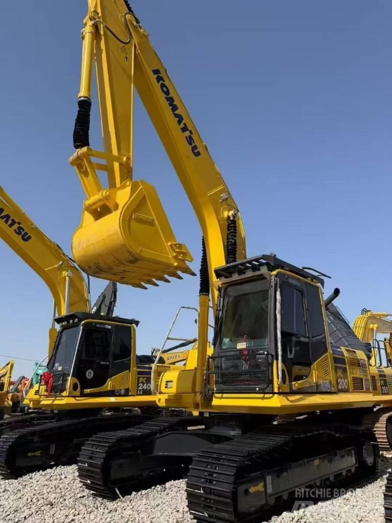 Komatsu 200-8 حفارات زحافة