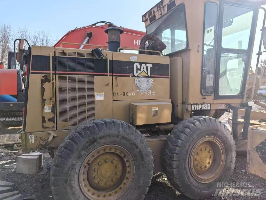 CAT 140 H معدات تمهيد الطرق