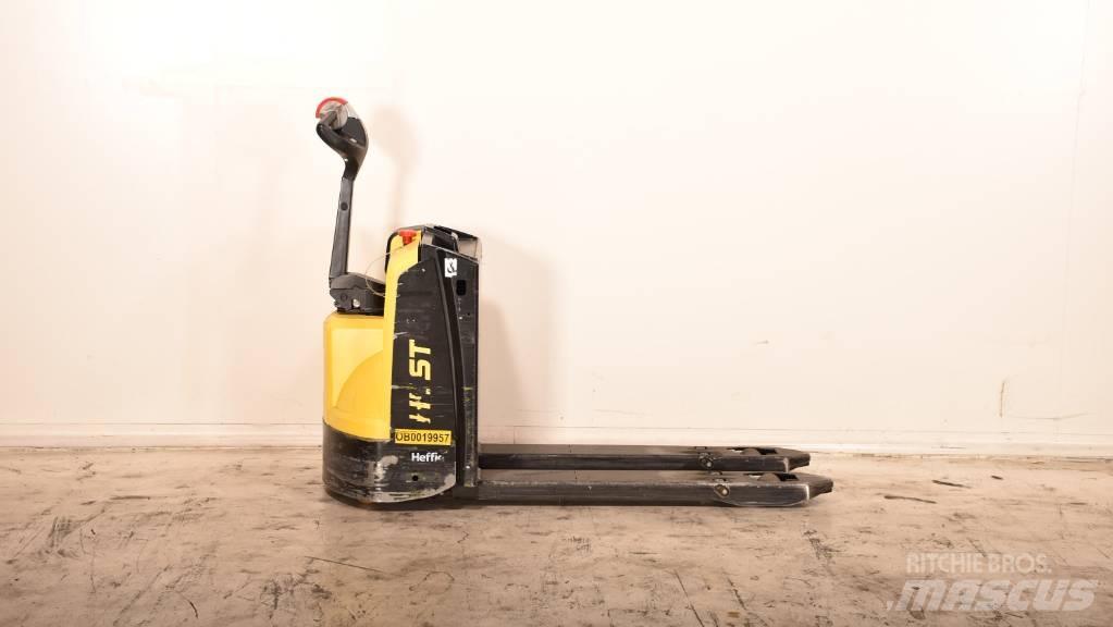 Hyster P 1.6 معدات الرفع منخفض المستوى