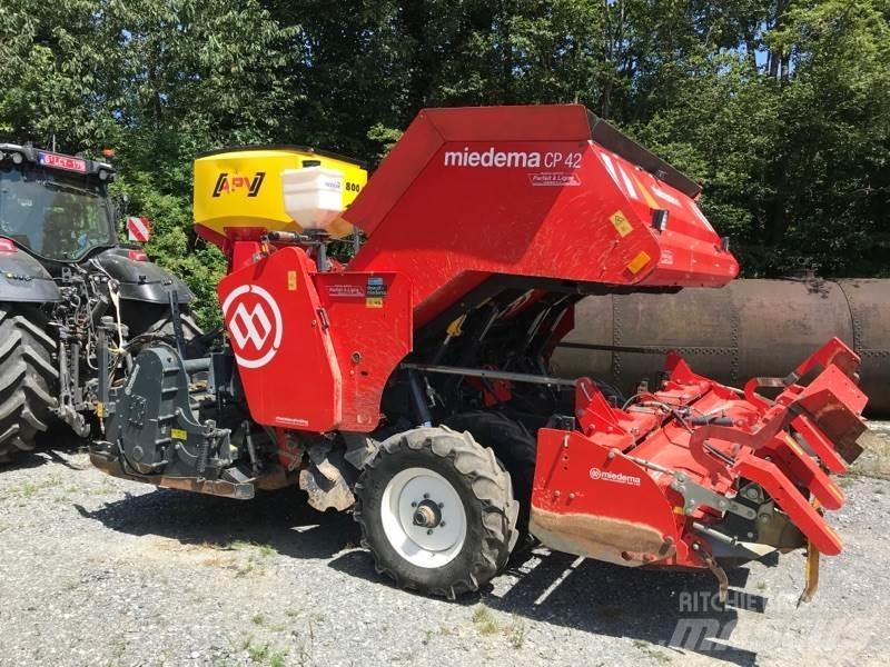 Miedema CP42 P 75H معدات زراعة البطاطس