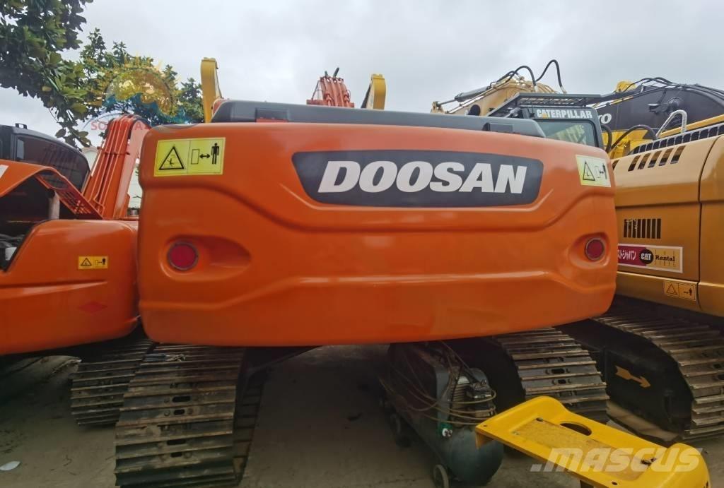 Doosan DX 225 LC حفارات زحافة