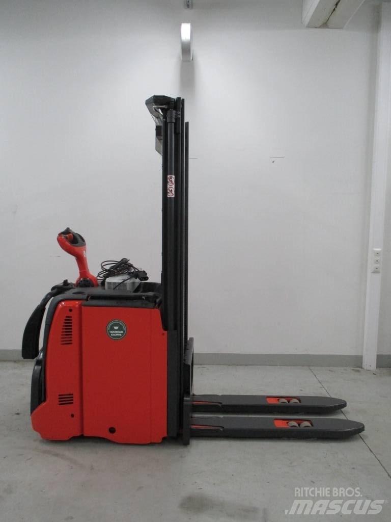 Linde L 12 AP شاحنات مناولة ذاتية الدفع