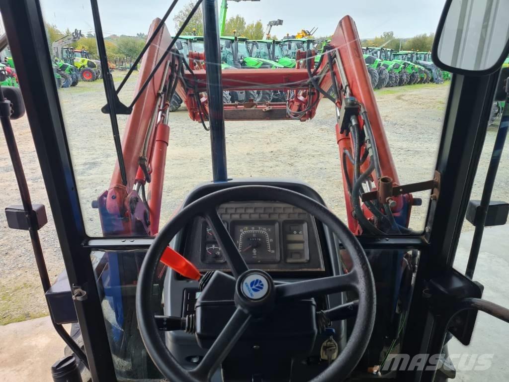 New Holland TS 90 الجرارات
