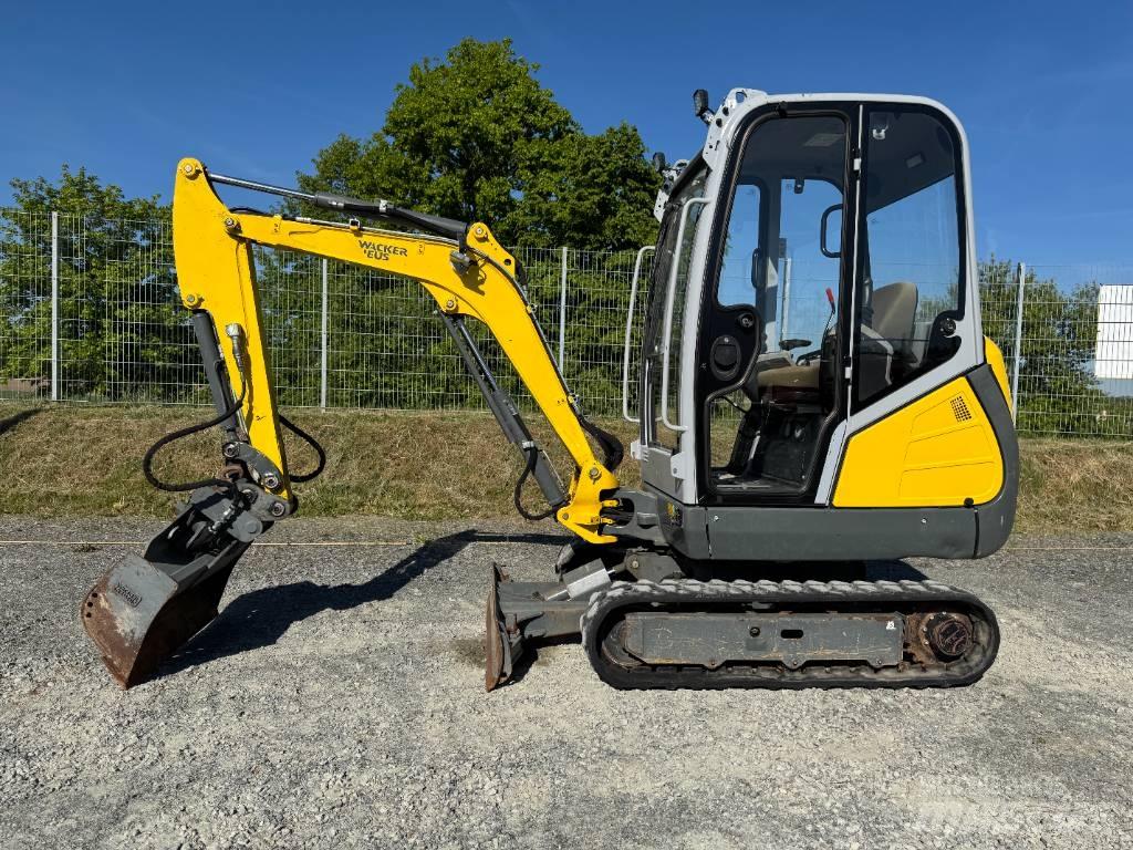 Wacker Neuson ET18 حفارات زحافة
