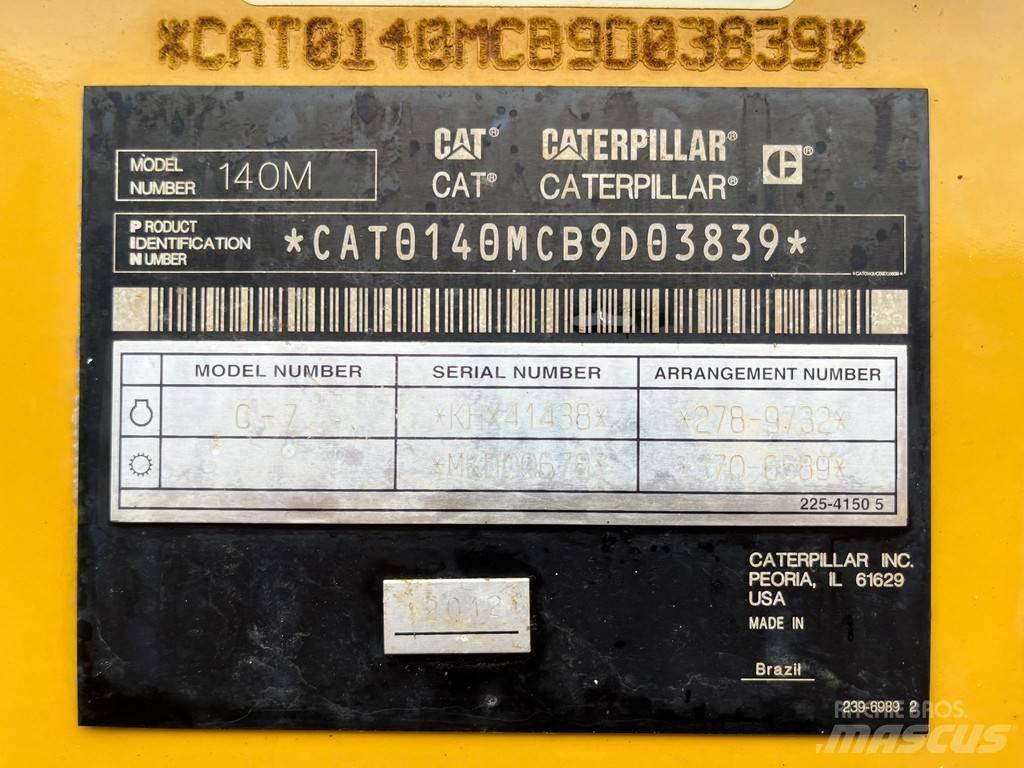 CAT 140M معدات تمهيد الطرق