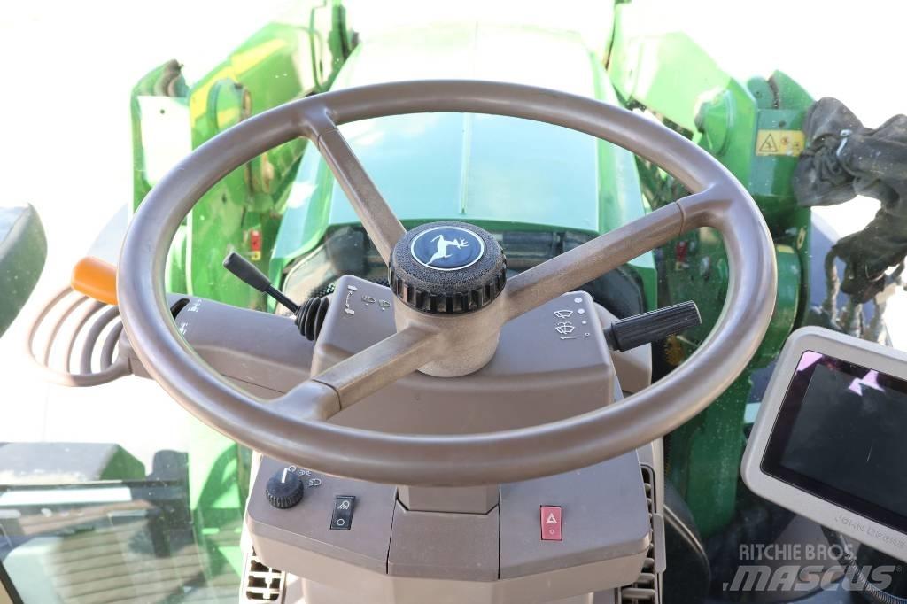 John Deere 6155 M الجرارات