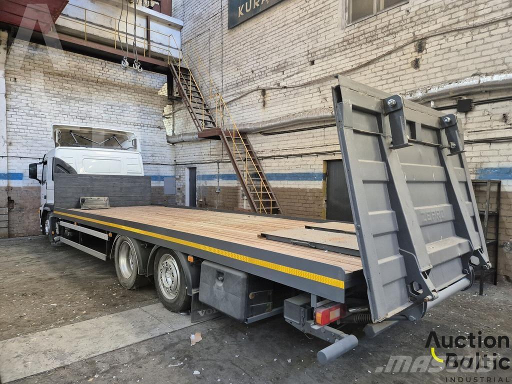 Volvo FM380 شاحنات مسطحة/مفصلية الجوانب