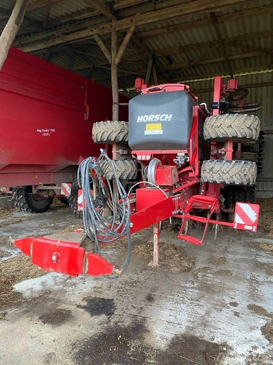 Horsch Focus 6 TD مثاقيب مدمجة