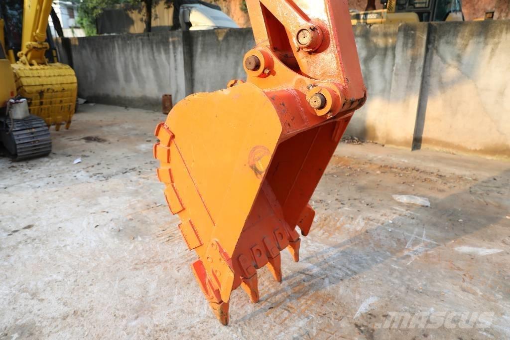 Hitachi ZX 120-6 حفارات زحافة