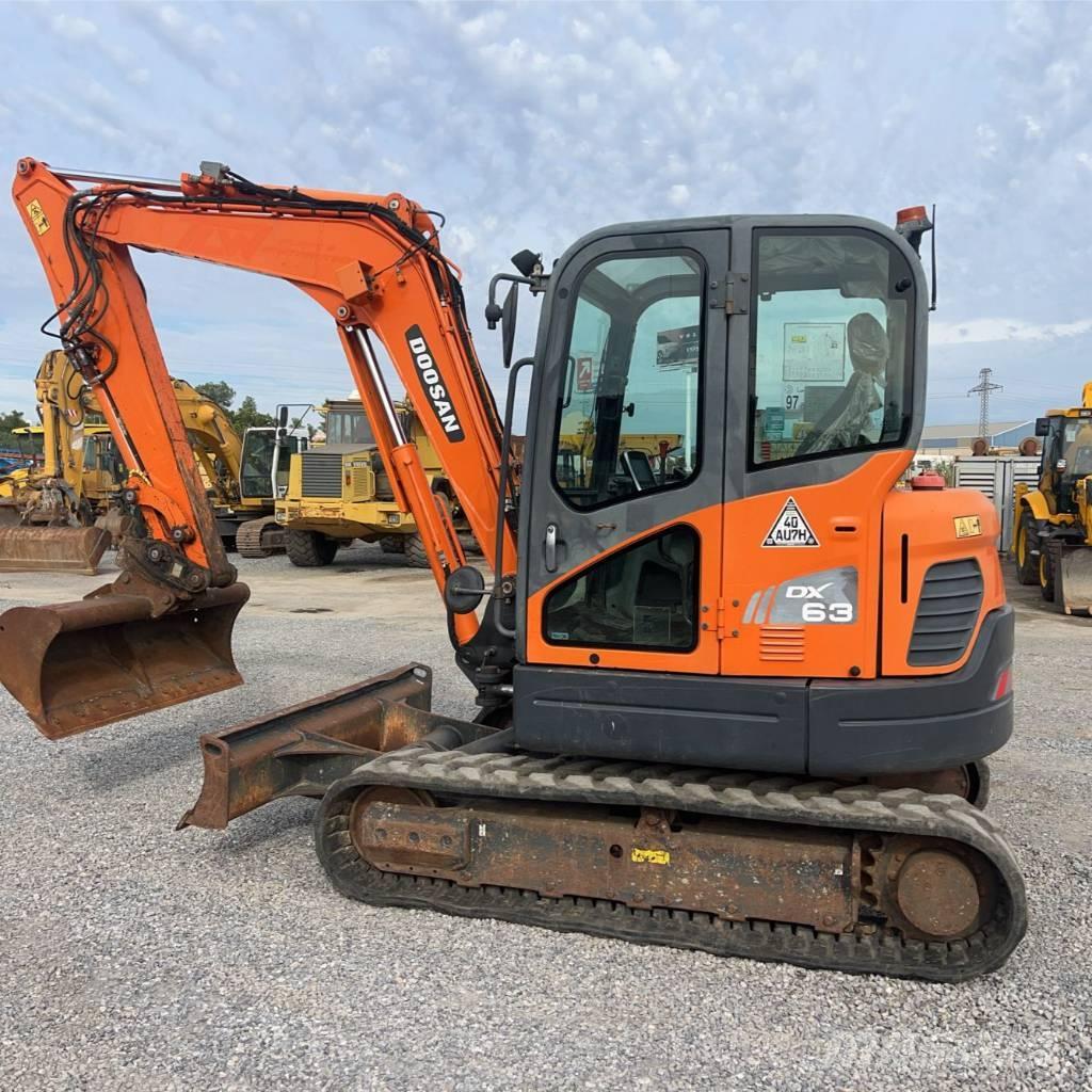 Doosan DX 63-3 حفارات صغيرة أقل من 7 طن (حفارات صغيرة)