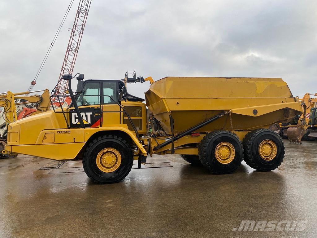 CAT 725C2 NVT ساحبات مفصلية