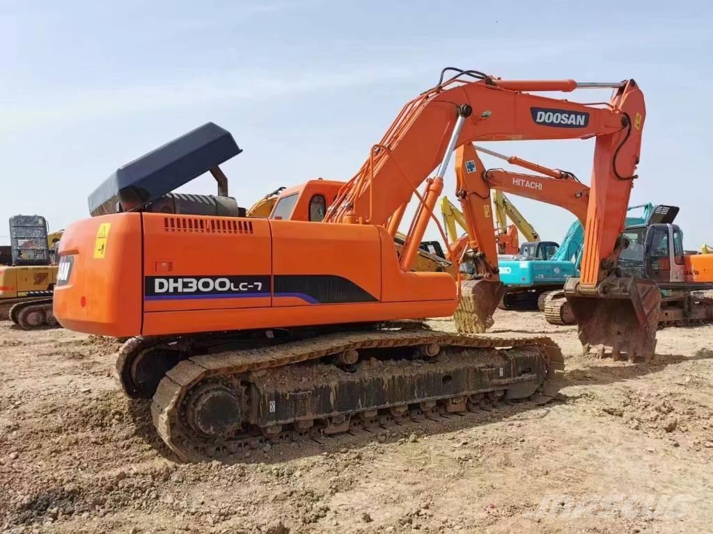Doosan DH300LC-7 حفارات زحافة