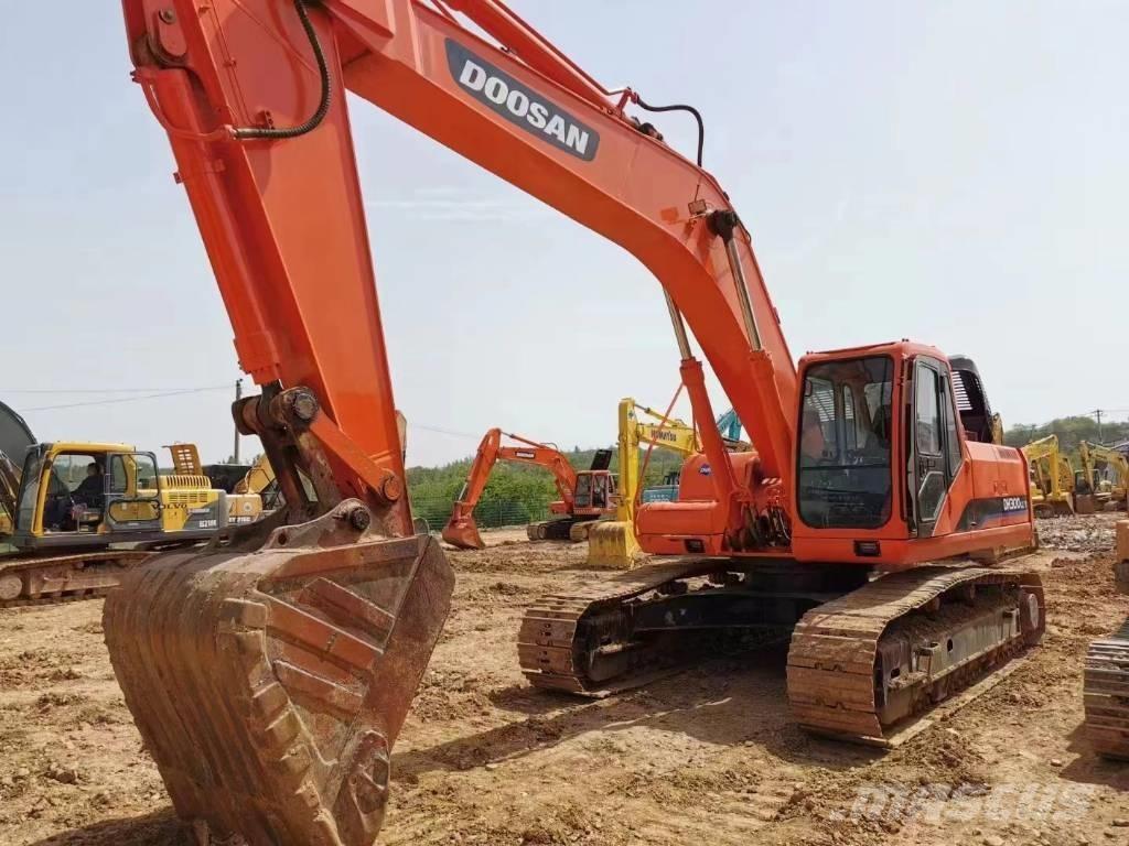 Doosan DH300LC-7 حفارات زحافة