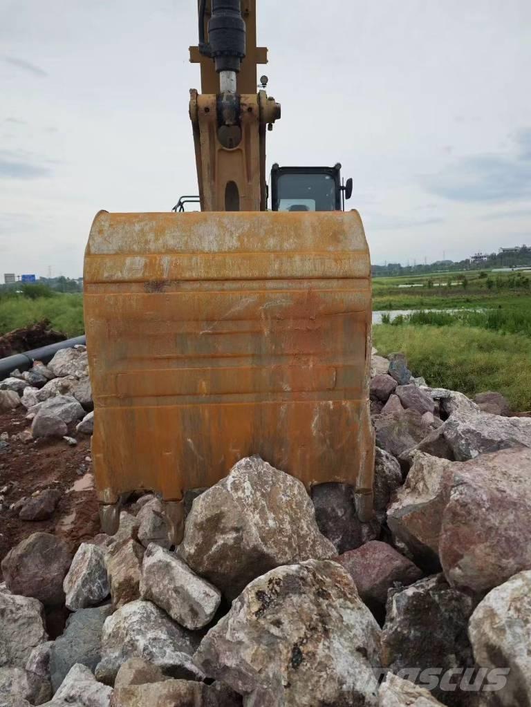 CAT 320GC حفارات زحافة