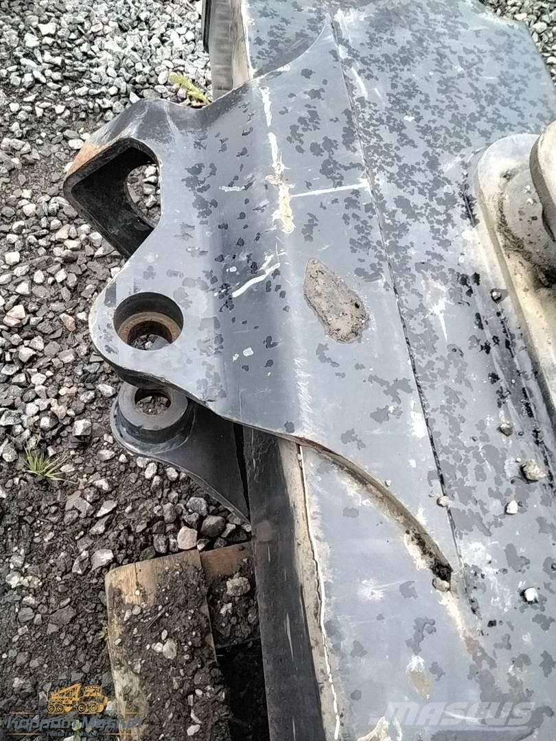 Komatsu 165 رافعات شحن