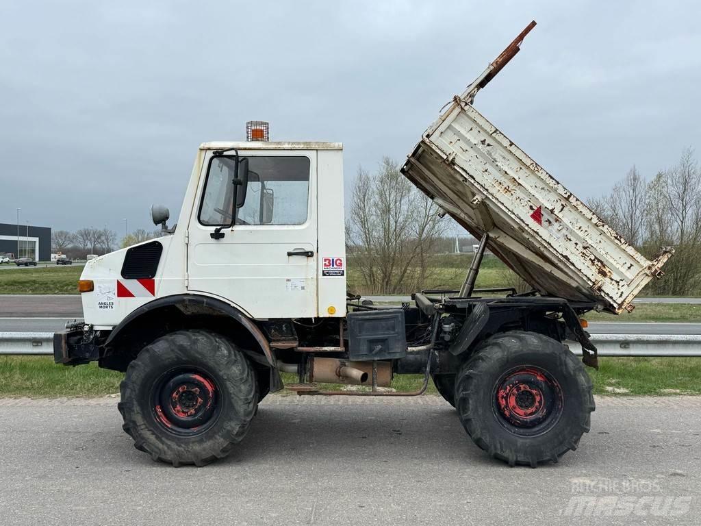Mercedes-Benz 424 شاحنات قلابة