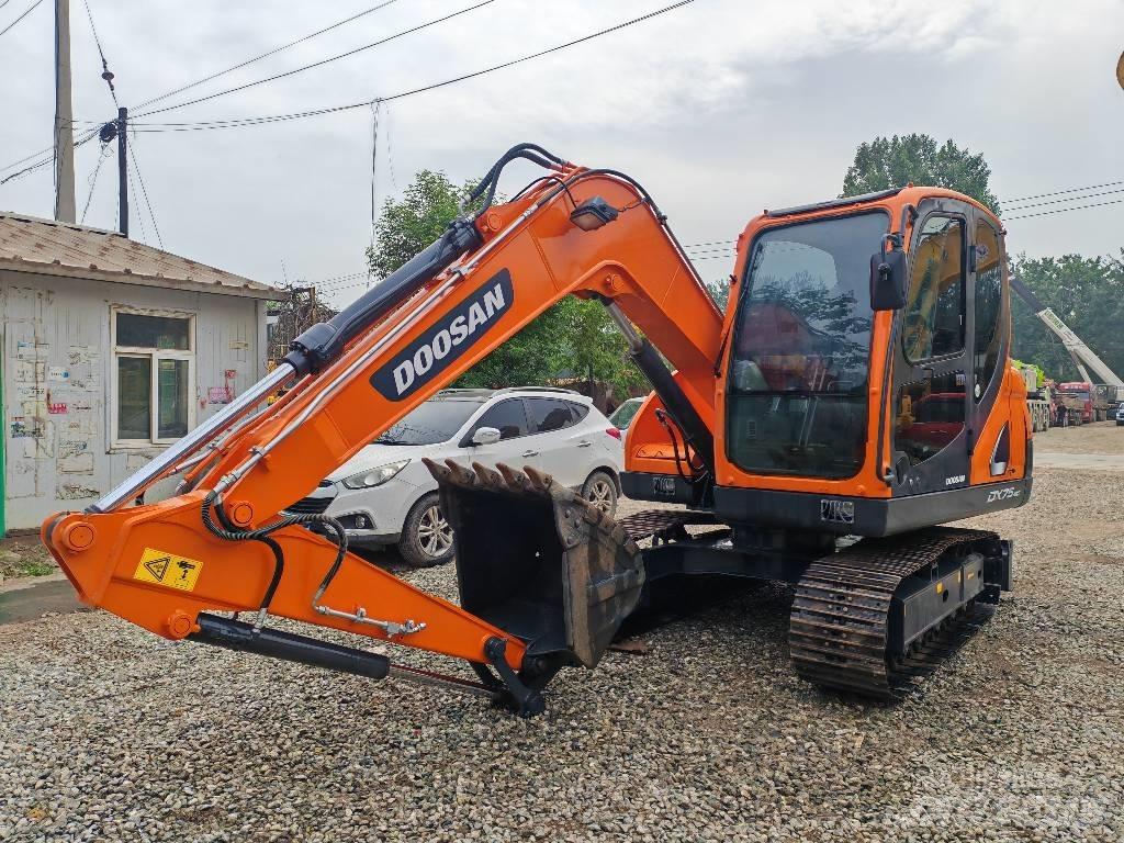 Doosan DX 75-9 C حفارات صغيرة أقل من 7 طن (حفارات صغيرة)