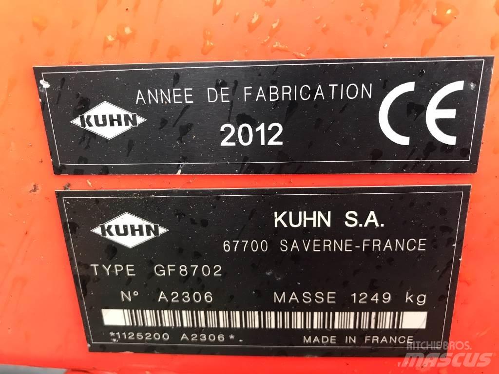 Kuhn GF 8702 مكابس وميبسات التبن