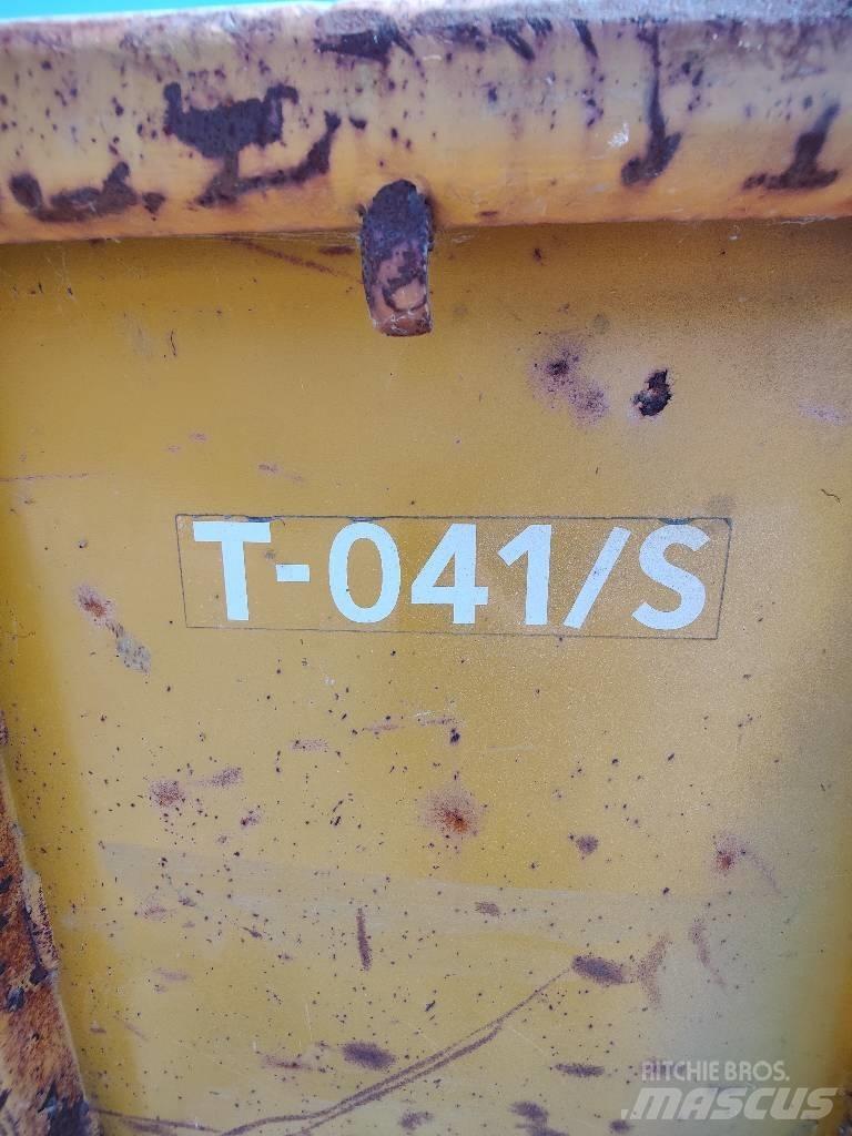 Möre T-041/S مقطورات قلابة