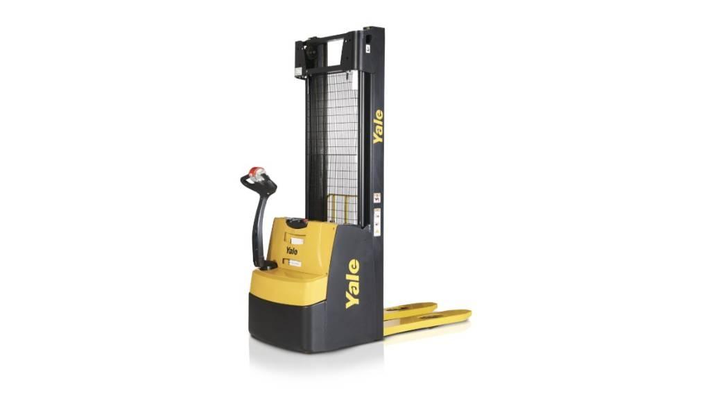 Yale MS 12 معدات التكديس الجوالة
