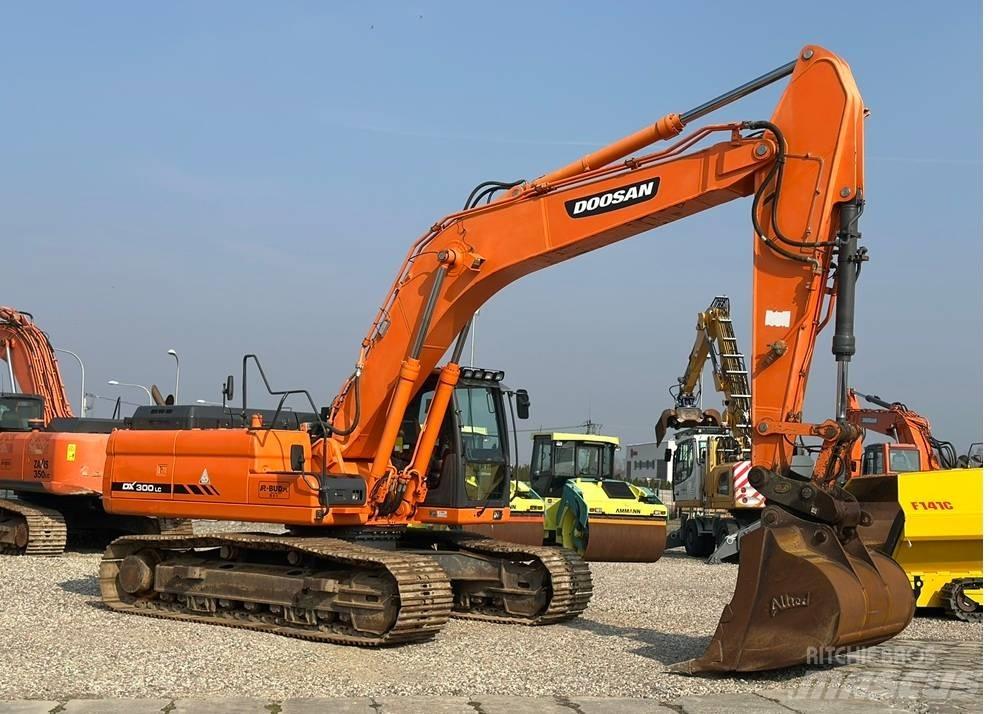 Doosan DX 300 LC-3 حفارات زحافة
