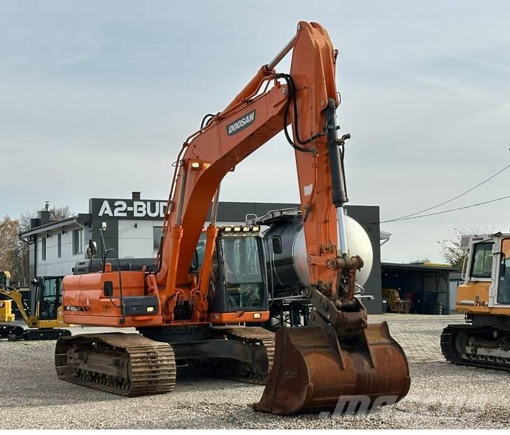 Doosan DX 300 LC-3 حفارات زحافة